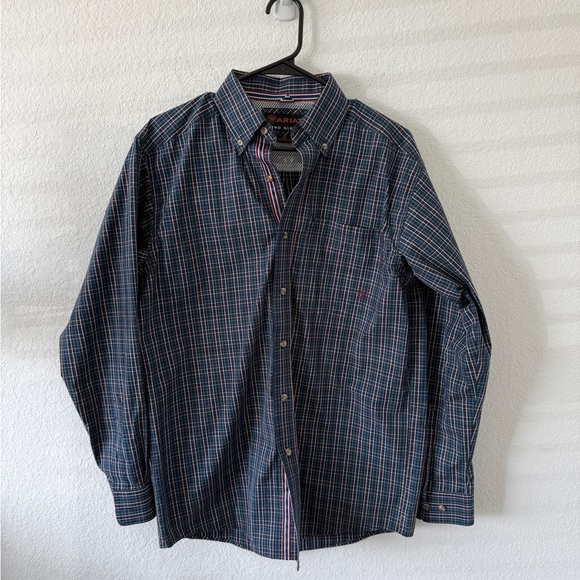 Ariat Blue and Red Casual Button Down Shirt - Picture 1 of 8